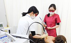 横浜マリアクリニックのスタッフは医療脱毛の技術力向上に励んでいます